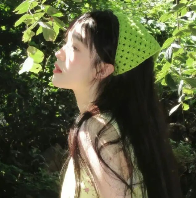 色肉毒蝎女